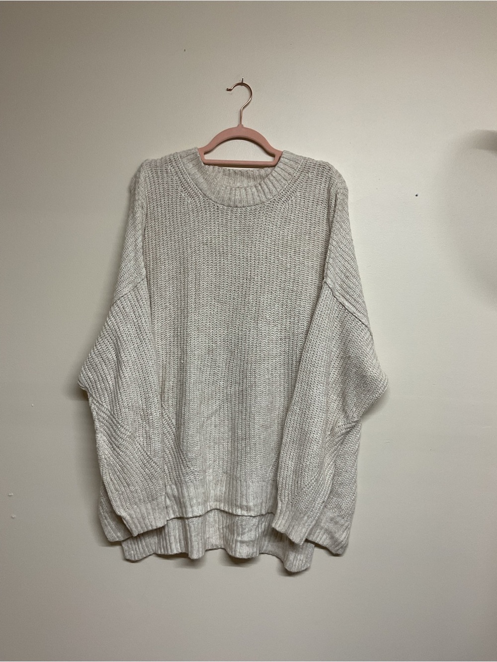 American Eagle Outfitters Light Gray Oversized Crewneck Sweater